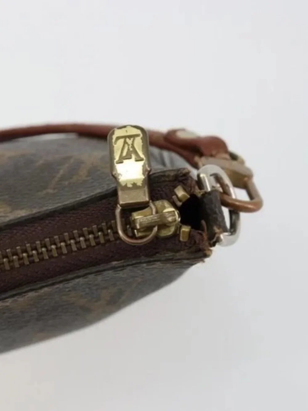 LOUIS VUITTON Monogram Pochette Accessoires Pouch M51980 LV Auth bs35597